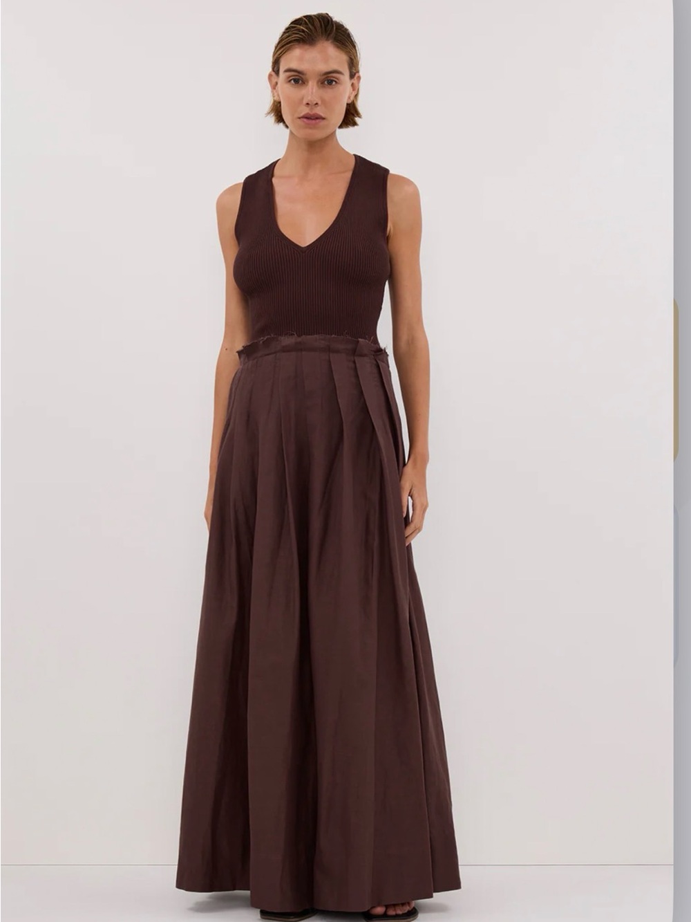 DISSH Brown Maxi Dress with V-Neck Bodice size 2 US /size 6 Australian